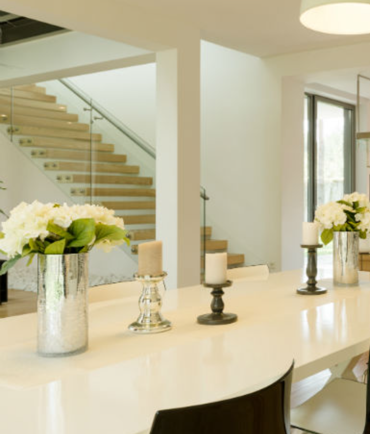Paraffinic polyester mirror gloss finish
